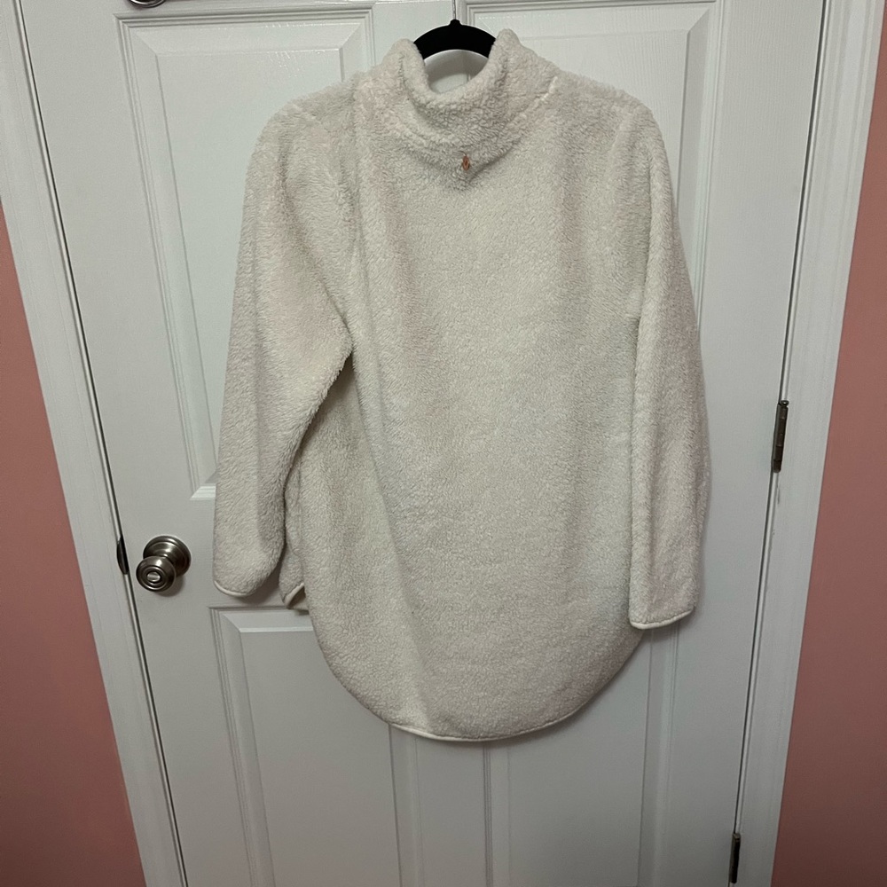 Fuzzy jacket - Picture 3 of 3